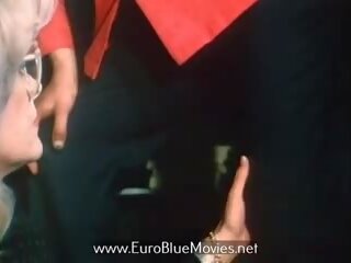 Daripada nafsu 1987: vintaj amatur xxx video feat. karin schubert oleh euro biru movs