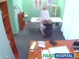 Fakehospital sporco medico scopa tettona sesso clip stella