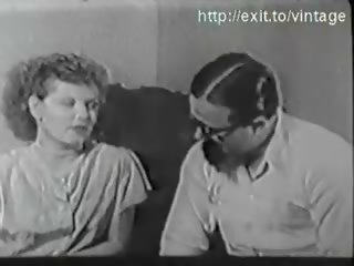 1927 cô gái tóc vàng người nội trợ với một visitor